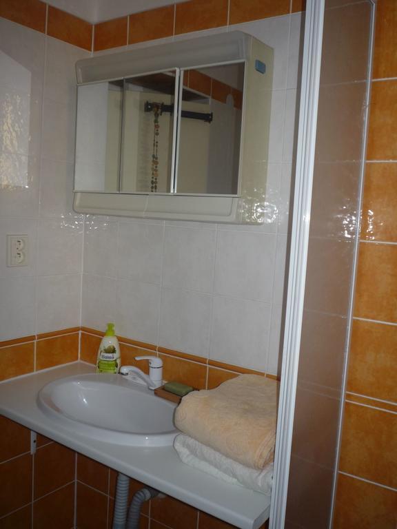 Mlade Buky 261 Apartment Exterior foto