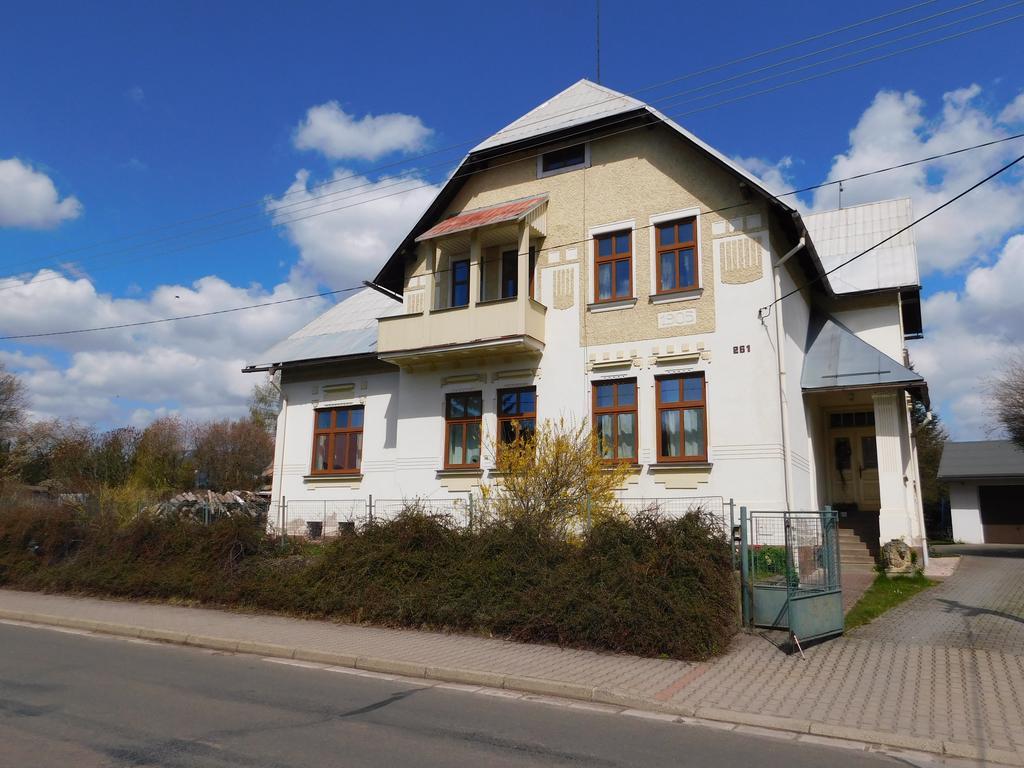 Mlade Buky 261 Apartment Exterior foto